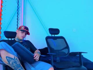 Maxx Williamm &amp; John Sally webcam model stream image