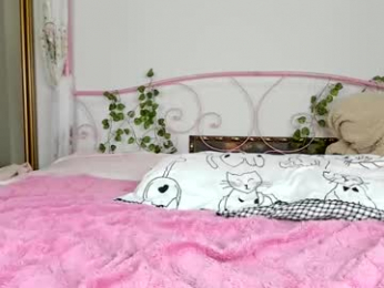 lily_holy webcam model stream image