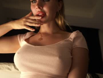 nirvanaa__ webcam model stream image