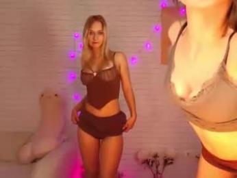 strawberryglow webcam chaturbate model stream image