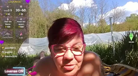 Blossom-Charm webcam model stream image