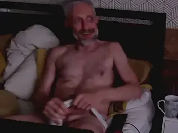 your-new-hoT-uncle webcam model stream image