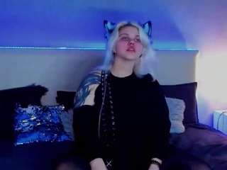 joannlowe webcam model stream image
