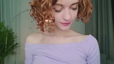 Curly_Moon webcam model stream image