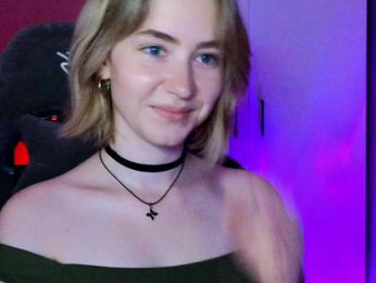 KUQOSA webcam model stream image