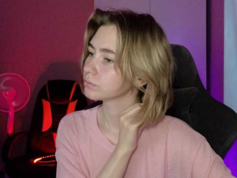 KUQOSA webcam model stream image