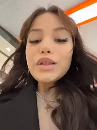 Kissy_Moon webcam model stream image