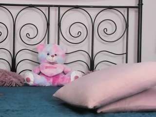 blueeheart webcam model stream image