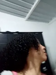 CurlyBitch webcam model stream image