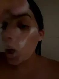 YummyAnna_ webcam stripchat model stream image