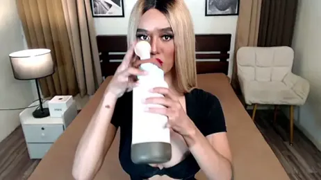 PeneloppeHeart webcam model stream image