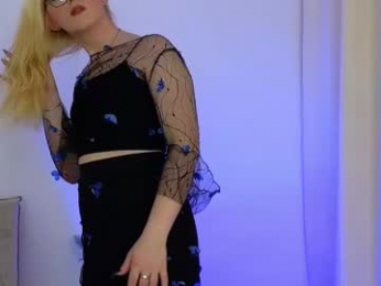 jules_night webcam model stream image
