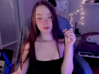 shesnotuwu webcam chaturbate model stream image