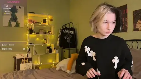 VeryRare_TwinS webcam model stream image