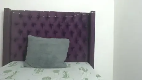 KamiYOscar webcam model stream image