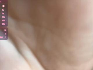 Luna Burn webcam model stream image