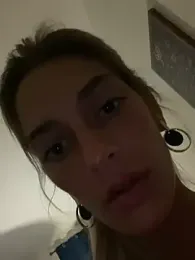 Bellalolahot webcam model stream image