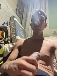 Gzinho69ik webcam model stream image