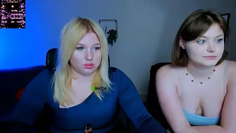 juli_kisss webcam model stream image