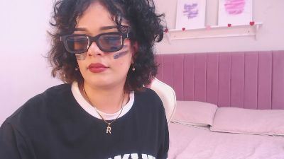 Suki_moon webcam model stream image