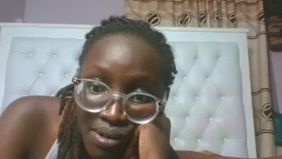 Sweetnova webcam model stream image