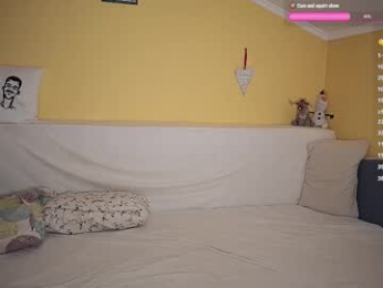 cuddlings webcam model stream image