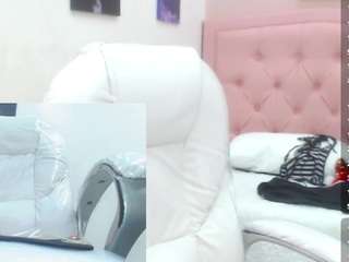 zoe-cortez webcam model stream image