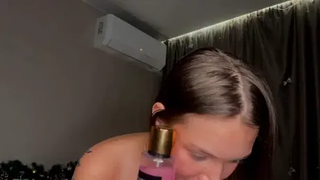 soft-tide webcam model stream image