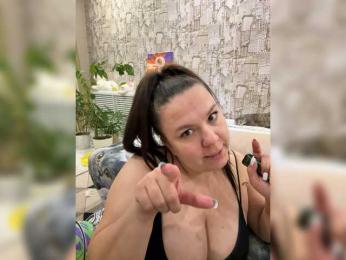 -BuSiNkA webcam model stream image