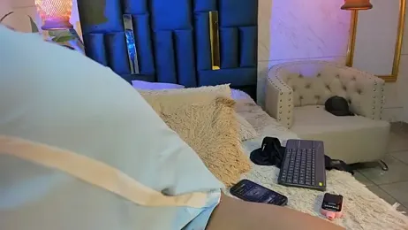 Isaac_Collins_ webcam model stream image