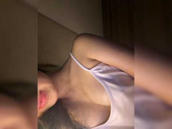 Kikimeia webcam bongacams model stream image