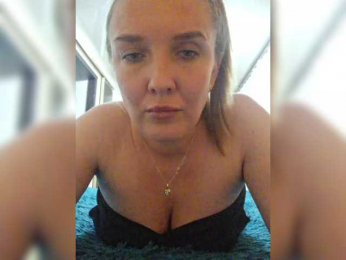 Ilona_300_metrov_ot_vas webcam model stream image