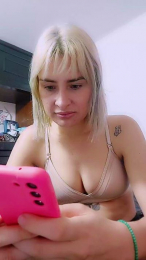 Youlittlestar28 webcam model stream image