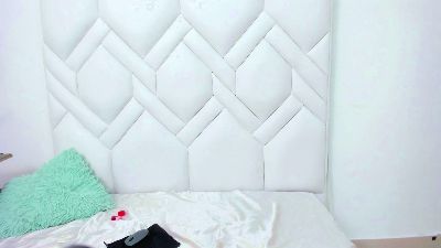 Analia18_ webcam model stream image