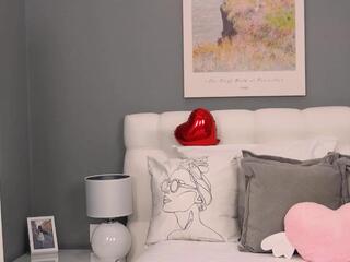 Laneah webcam model stream image