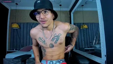 DanteLuxx webcam stripchat model stream image