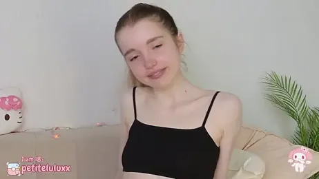 petiteluluxx webcam model stream image