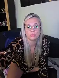SpicyVicky webcam stripchat model stream image
