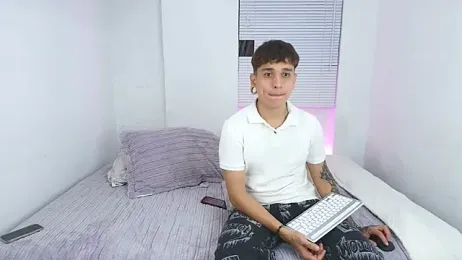 Sky_Intimate webcam model stream image