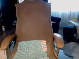 annecaroline webcam model stream image