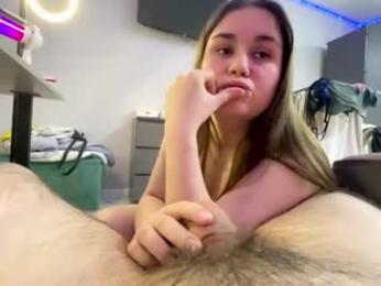 lucymuur webcam chaturbate model stream image