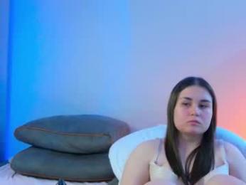 lucymuur webcam model stream image