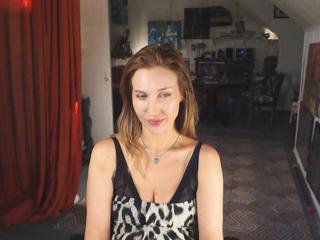 Eliza Mayers webcam model stream image