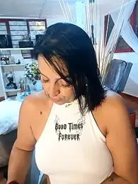 zullyxhot webcam model stream image