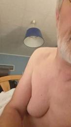 roumulus82 webcam model stream image