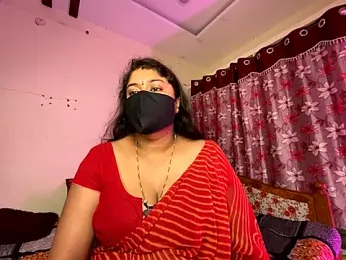 LouleyRanii webcam model stream image