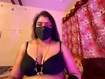 LouleyRanii webcam model stream image