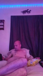 C_money1981 webcam model stream image