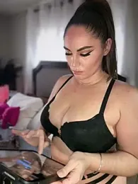 lovely_beast webcam model stream image