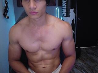 Thony Falcon webcam flirt4free model stream image